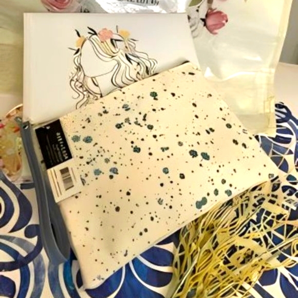 "Elevate Your Beauty: Ruby+Cash Makeup Pouch & TIGI Powder Foundation Duo" 💄✨ - Picture 7 of 10